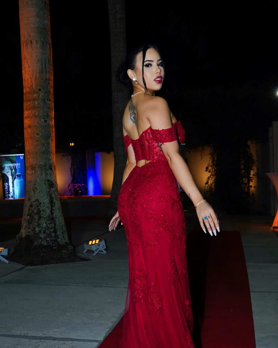 Santa en la alfombra roja de Premios Icono